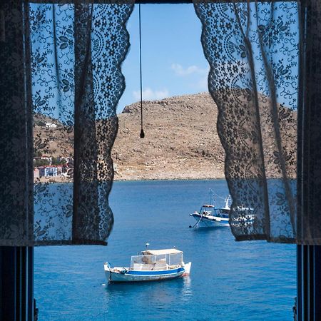 Porphyra Studio Chalki Town Rum bild