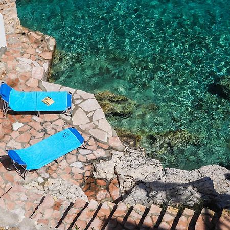 Porphyra Studio Chalki Town Rum bild